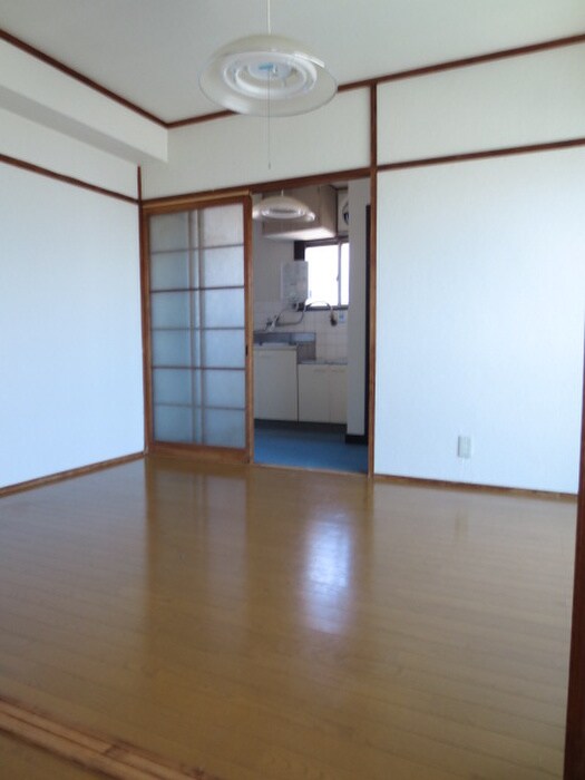 物件内観写真4　(居室)