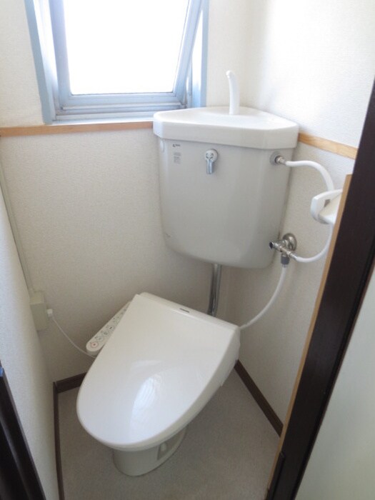 物件内観写真8　(トイレ)