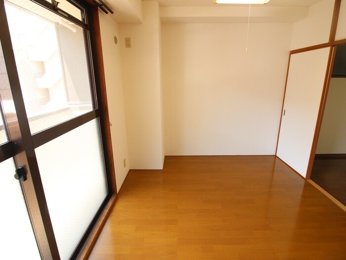 物件内観写真13　(居室)