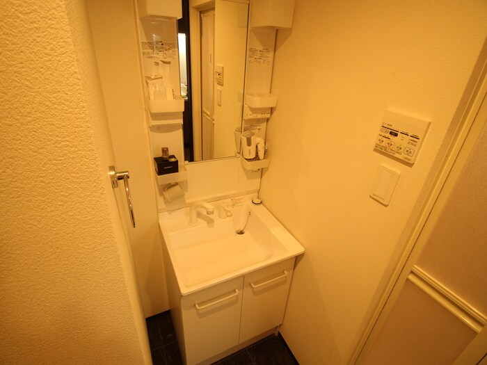 物件内観写真8　(洗面)