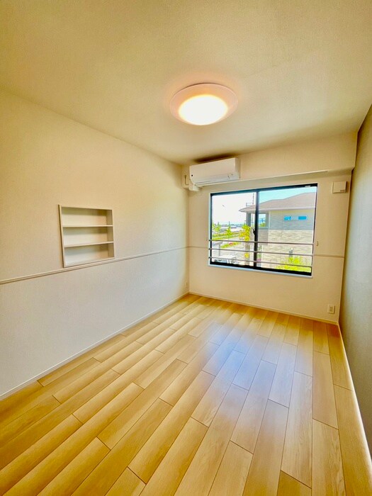 物件内観写真11　(居室)