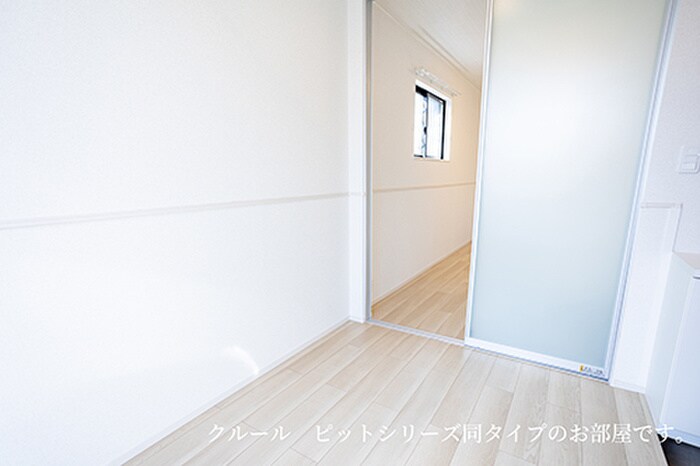 物件内観写真15　(居室)