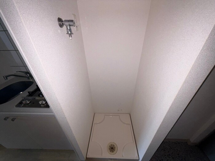 物件内観写真17　(洗濯機置場)