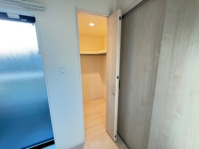 物件内観写真12　(収納)