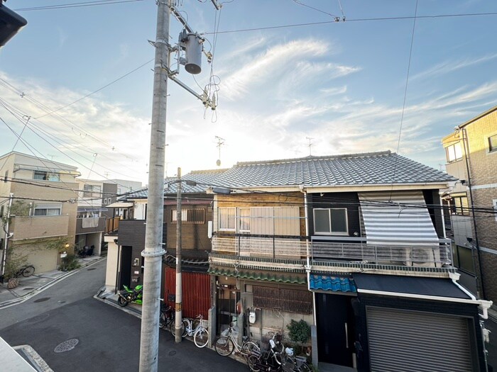 物件内観写真17　(室内からの展望)