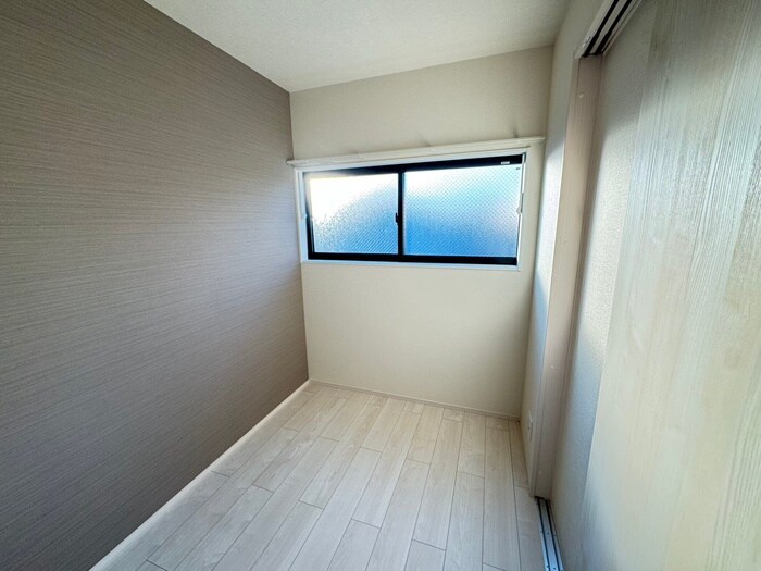 物件内観写真21　(居室)