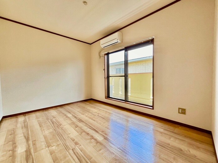 物件内観写真10　(居室)