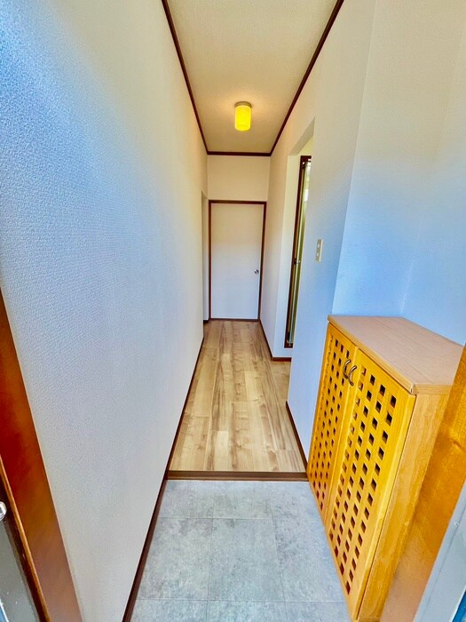 物件内観写真16　(玄関)