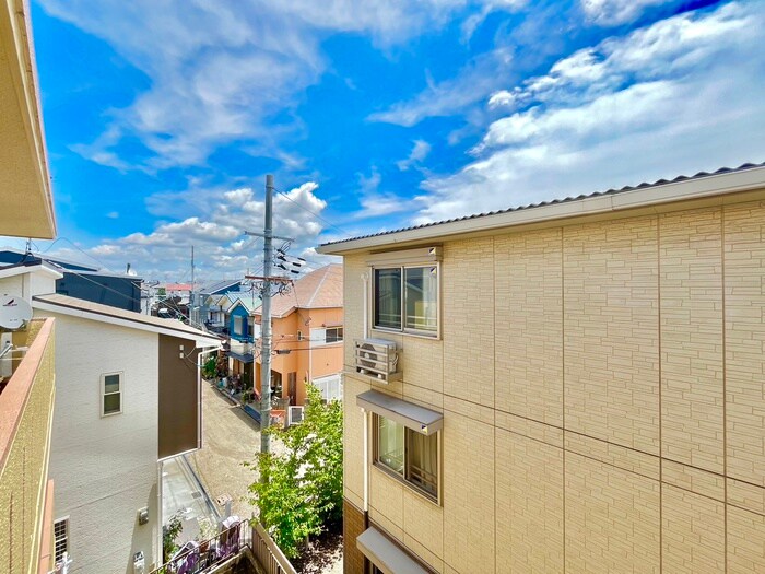 物件内観写真17　(室内からの展望)