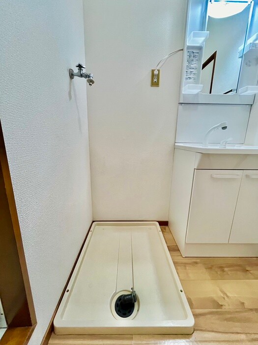 物件内観写真20　(洗濯機置場)