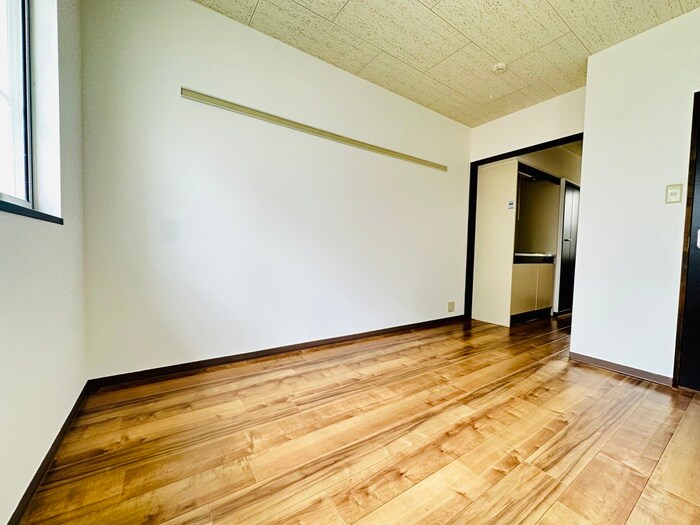 物件内観写真10　(居室)