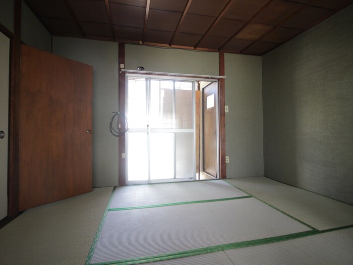 物件内観写真10　(居室)