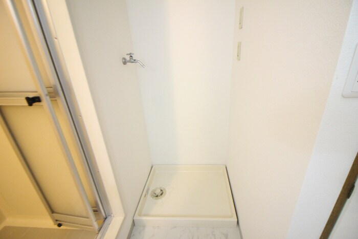 物件内観写真14　(洗濯機置場)