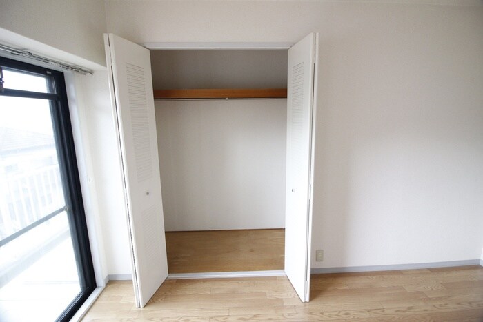物件内観写真11　(収納)