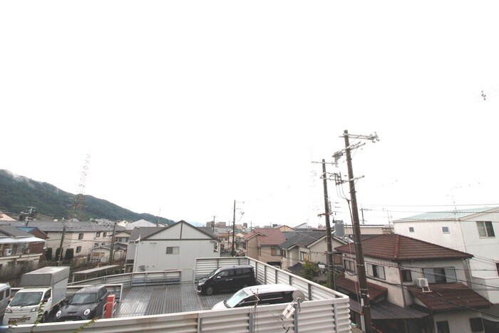 物件内観写真16　(室内からの展望)