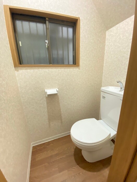 物件内観写真15　(トイレ)