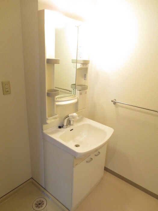 物件内観写真11　(洗面)