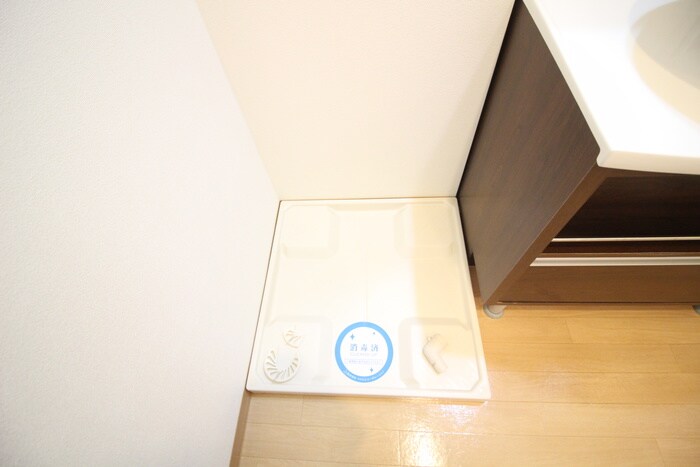 物件内観写真13　(洗濯機置場)