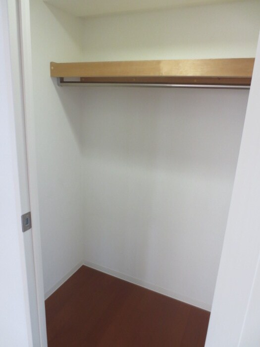 物件内観写真12　(収納)