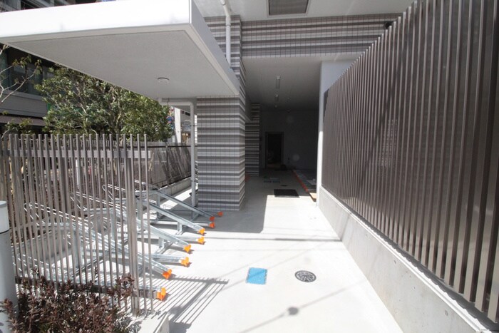 物件外観写真5　(駐輪場)