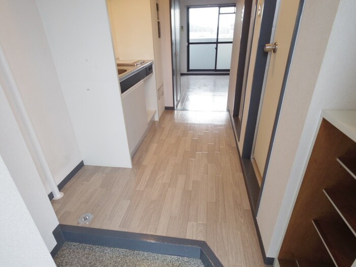 物件内観写真15　(廊下)