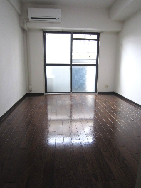 物件内観写真6　(居室)