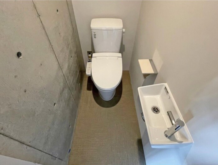 物件内観写真3　(トイレ)