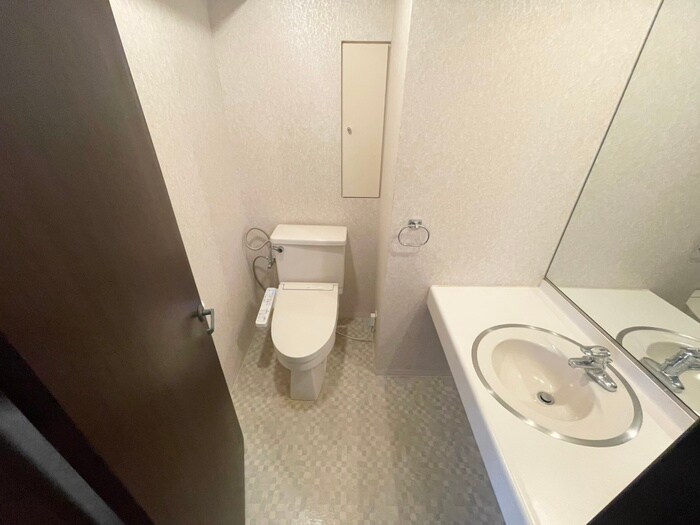 物件内観写真14　(トイレ)