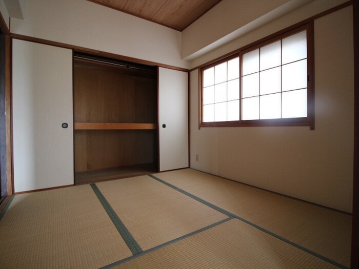 物件内観写真10　(居室)