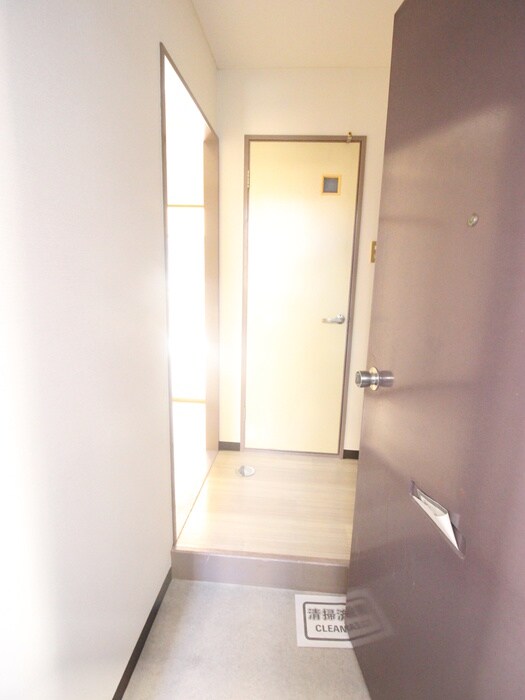 物件内観写真21　(玄関)