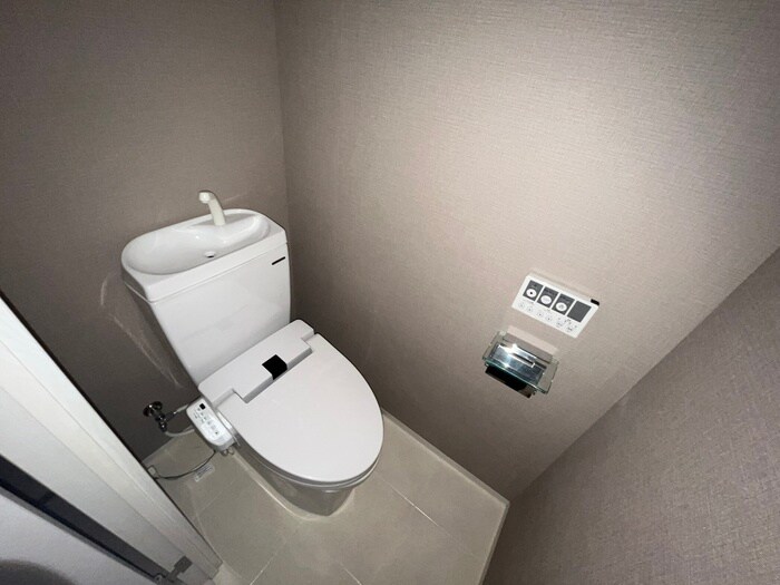 物件内観写真13　(トイレ)