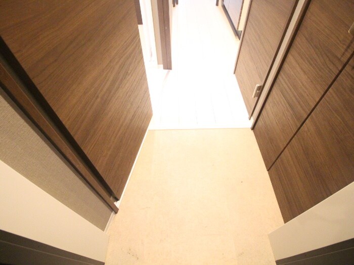 物件内観写真18　(廊下)