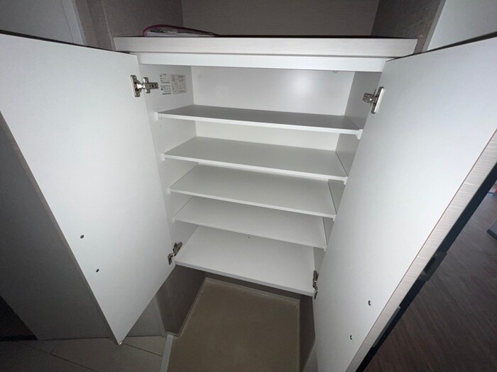物件内観写真18　(靴箱)