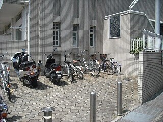 物件外観写真3　(駐輪場)
