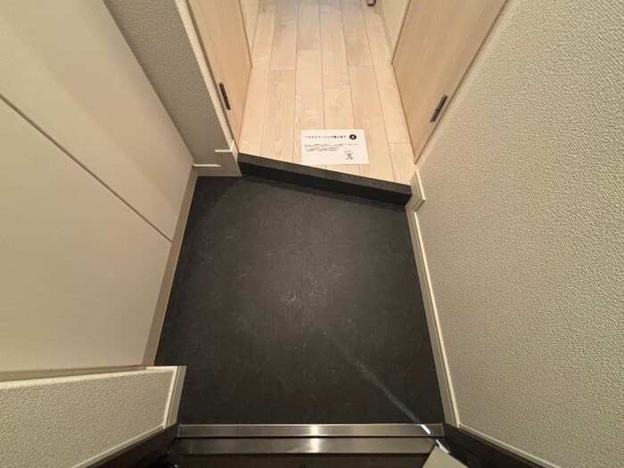 物件内観写真20　(玄関)