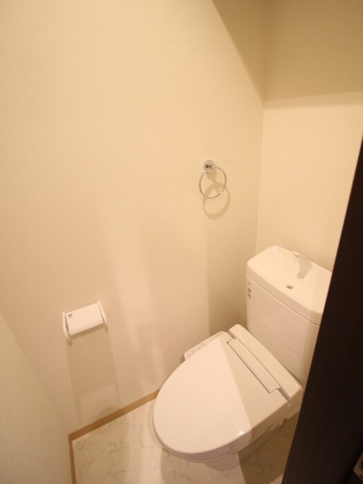 物件内観写真14　(トイレ)