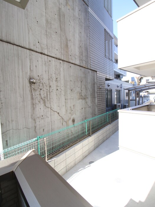 物件内観写真16　(室内からの展望)