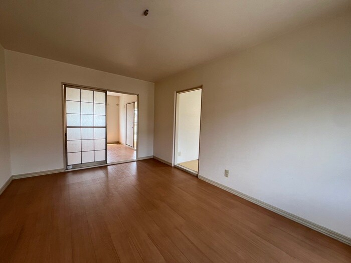 物件内観写真4　(居室)