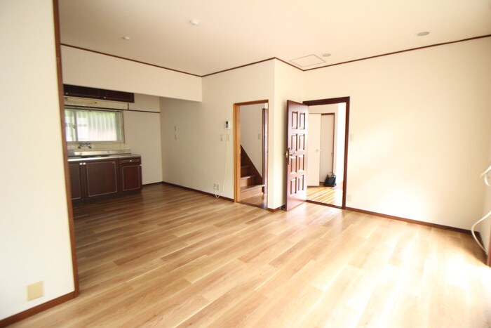 物件内観写真8　(居室)