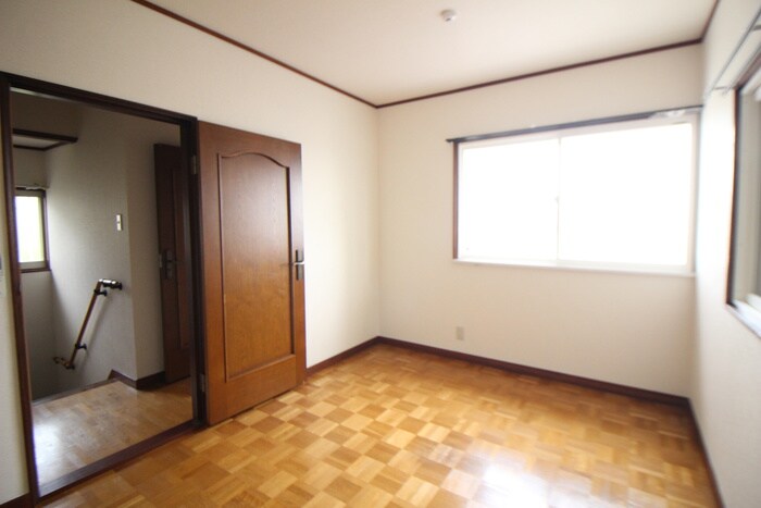 物件内観写真9　(居室)