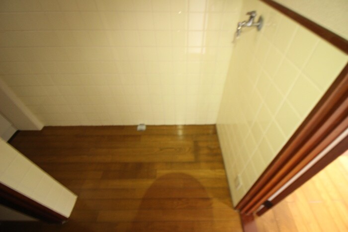 物件内観写真16　(洗濯機置場)