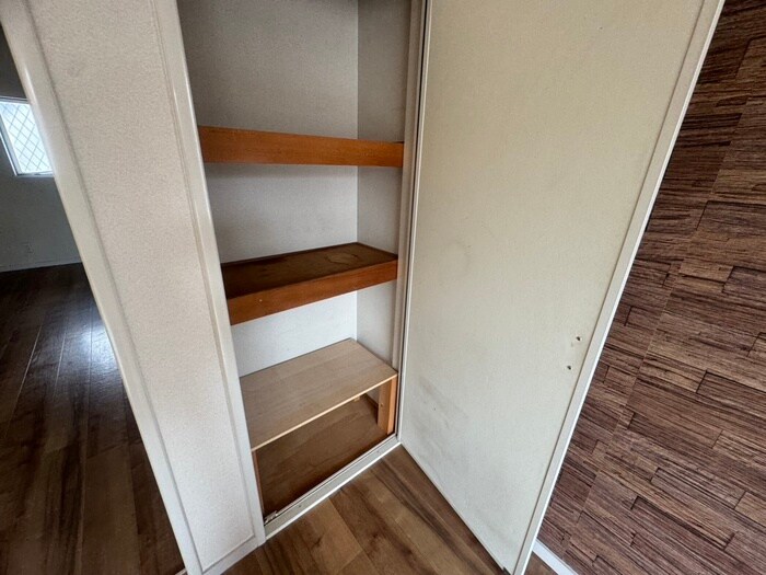 物件内観写真16　(収納)