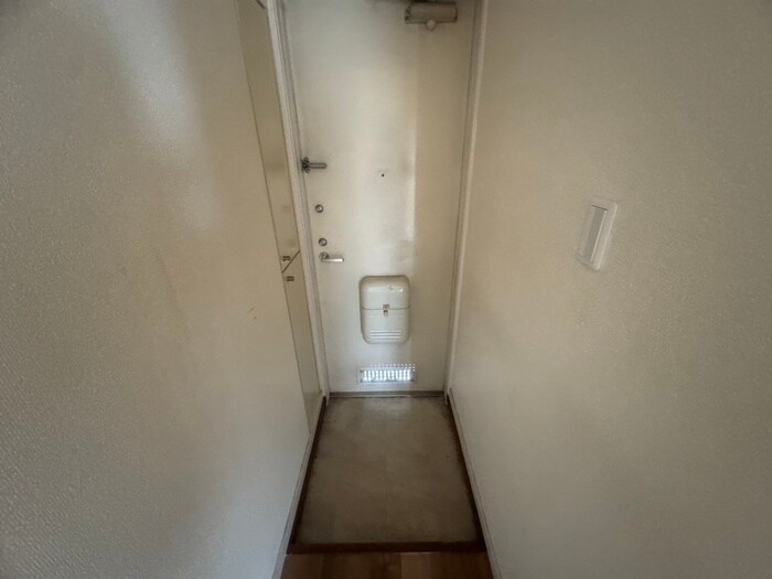 物件内観写真19　(玄関)