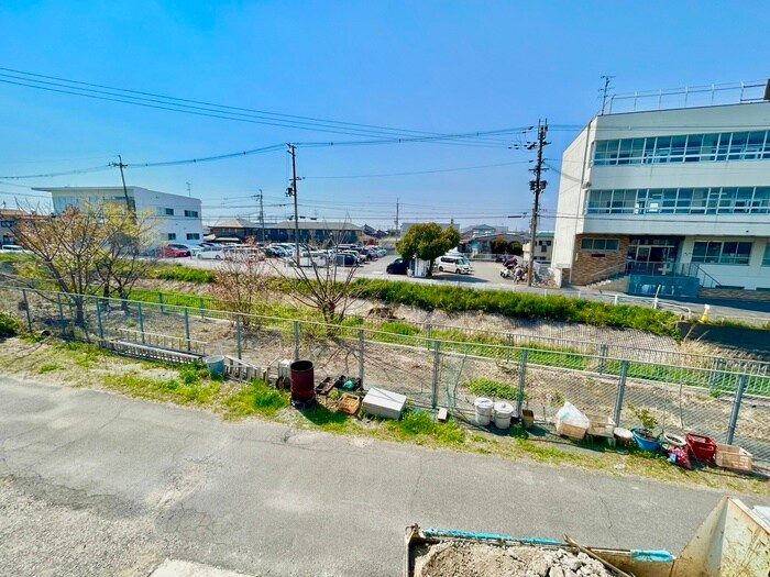 物件内観写真16　(室内からの展望)