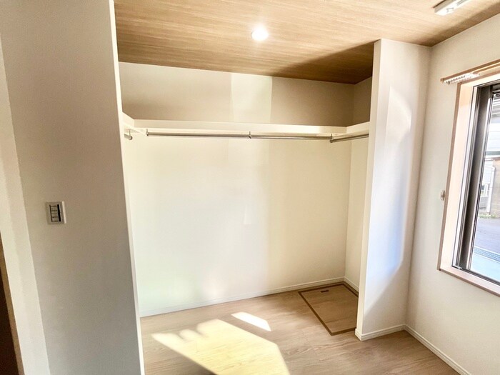 物件内観写真10　(収納)