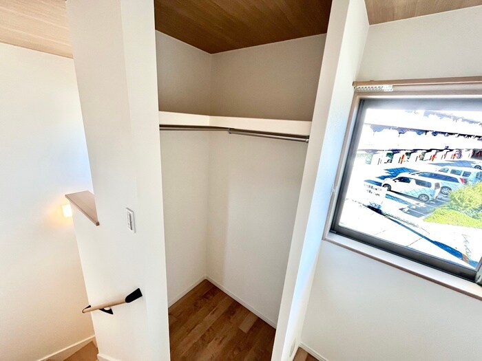 物件内観写真10　(収納)