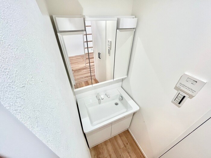 物件内観写真15　(洗面)