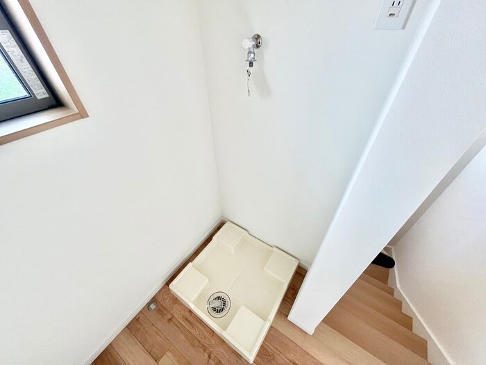 物件内観写真21　(洗濯機置場)