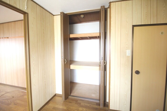 物件内観写真11　(収納)