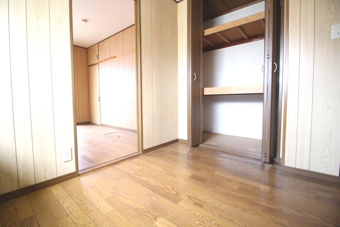 物件内観写真12　(居室)